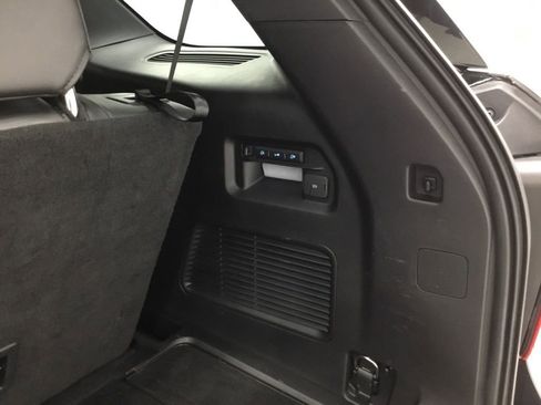 Used 2020 Ford Explorer Limited w/ Class III Trailer Tow Package image 18