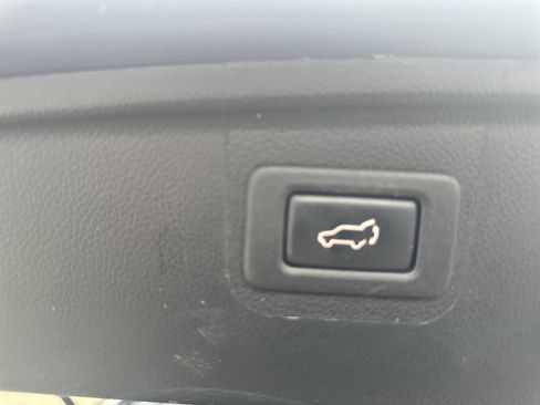 Used 2018 Subaru Outback 2.5i Limited image 29