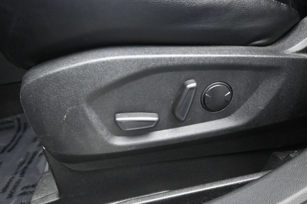 Used 2024 Ford Edge Titanium AWD/4WD image 36