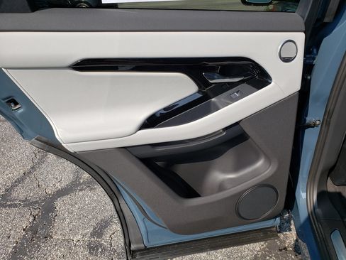 New 2026 Land Rover Range Rover Evoque S AWD/4WD image 13