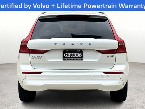 Used 2022 Volvo XC60 B5 Momentum image 6