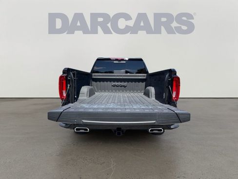Used 2024 GMC Sierra 1500 AT4 w/ Technology Package AWD/4WD image 14