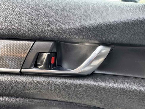 Used 2022 Honda Accord Sport image 28
