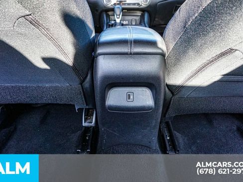 Used 2024 Nissan Sentra SV FWD image 31