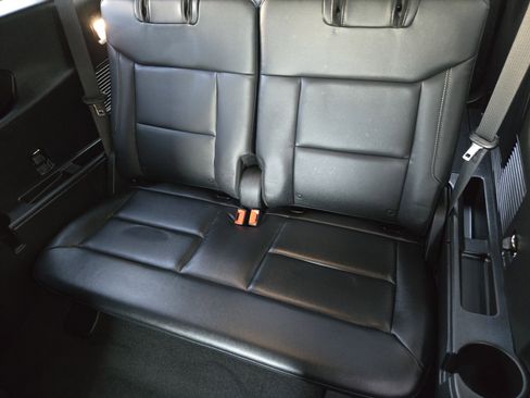 Certified 2020 Ford Explorer XLT w/ Equipment Group 202A image 22