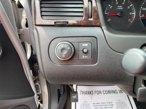 Used 2016 Chevrolet Impala LT image 16