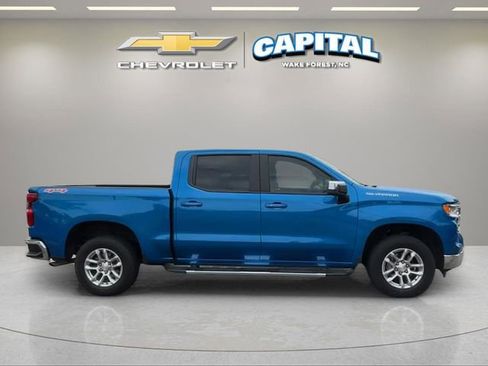 Used 2023 Chevrolet Silverado 1500 LT AWD/4WD image 6