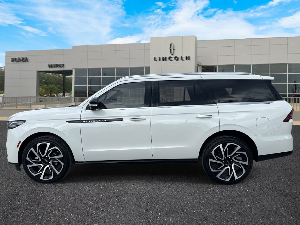 New 2026 Lincoln Navigator Black Label AWD/4WD image 6