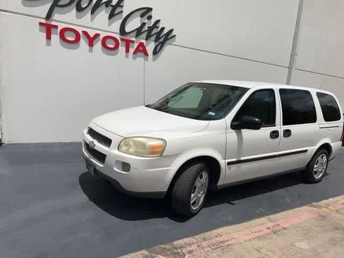 Used 2008 Chevrolet Uplander LS w/ Climate Package FWD image 4