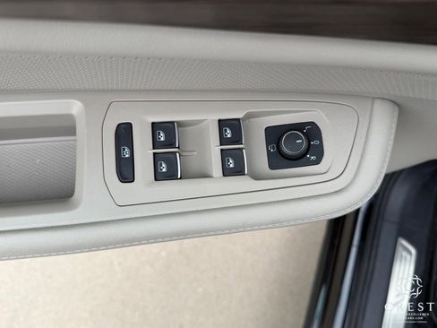 Used 2024 Volkswagen Atlas SEL Premium R-Line image 10