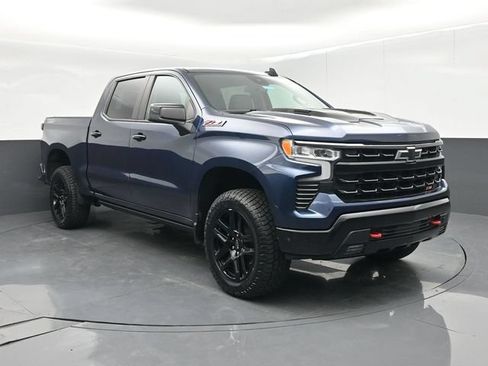 Used 2022 Chevrolet Silverado 1500 LT Trail Boss w/ Convenience Package II AWD/4WD image 1