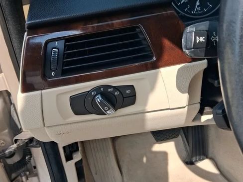 Used 2012 BMW 328i Convertible RWD image 30