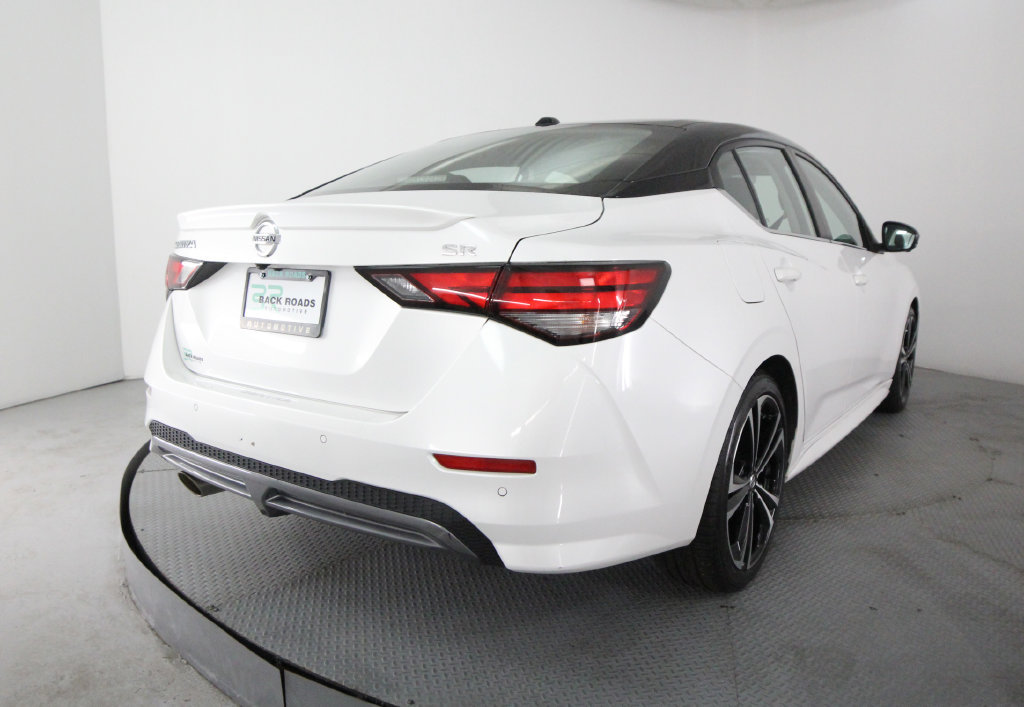 Used 2022 Nissan Sentra SR w/ SR Premium Package FWD image 9