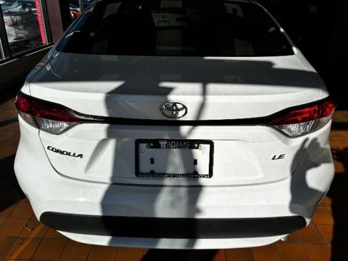 Used 2022 Toyota Corolla LE image 10
