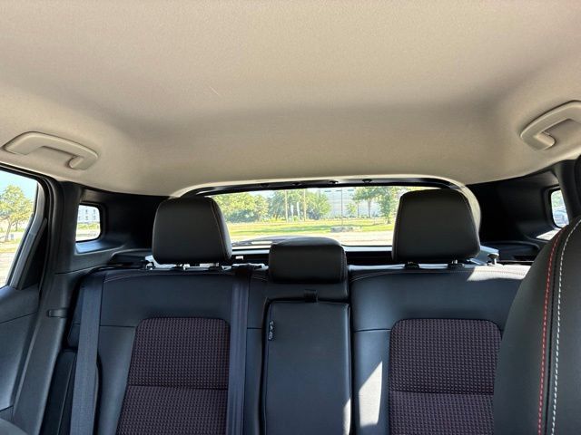 Used 2025 Nissan Kicks SR FWD image 33
