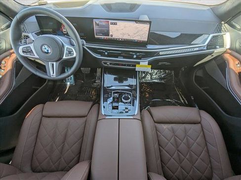 New 2026 BMW X7 M60i image 15