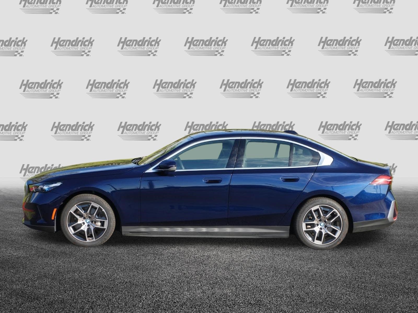 Certified 2024 BMW i5 eDrive40i w/ Premium Package RWD image 6