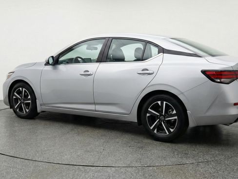 Used 2025 Nissan Sentra SV image 6