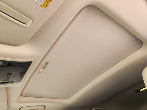 Used 2019 Lexus RX 350L FWD image 31