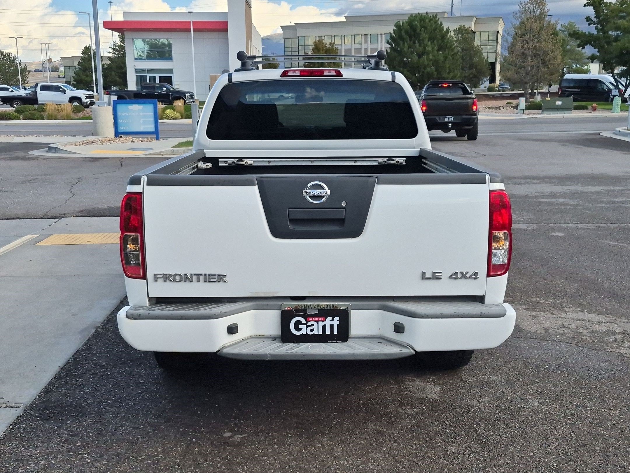 Used 2007 Nissan Frontier LE w/ Leather Pkg AWD/4WD image 4