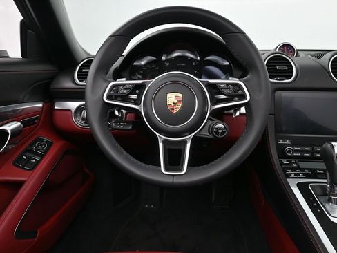 Used 2024 Porsche 718 Boxster image 10