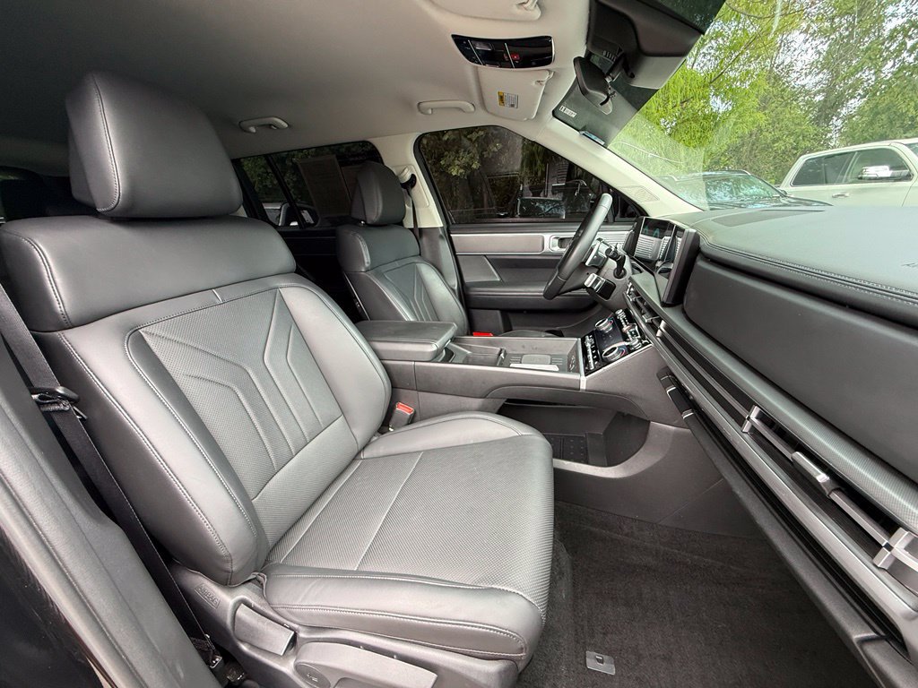 Used 2025 Hyundai Santa Fe SEL FWD image 39