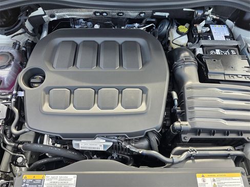 New 2026 Volkswagen Tiguan SE R-Line image 24