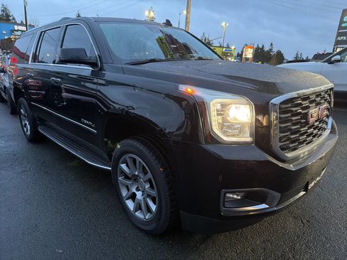 Used 2020 GMC Yukon XL Denali image 5