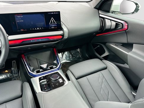 Used 2025 BMW X3 xDrive30i w/ M Sport Package image 22