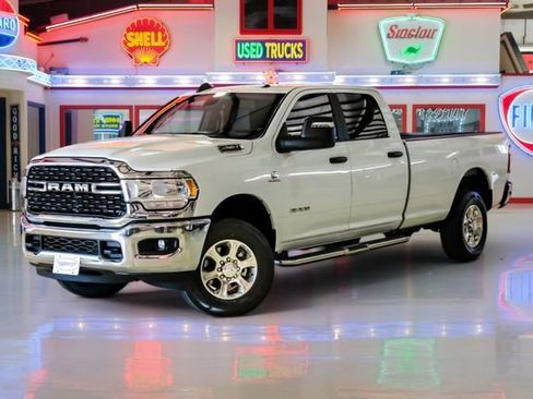 Used 2024 RAM 2500 Big Horn AWD/4WD image 2