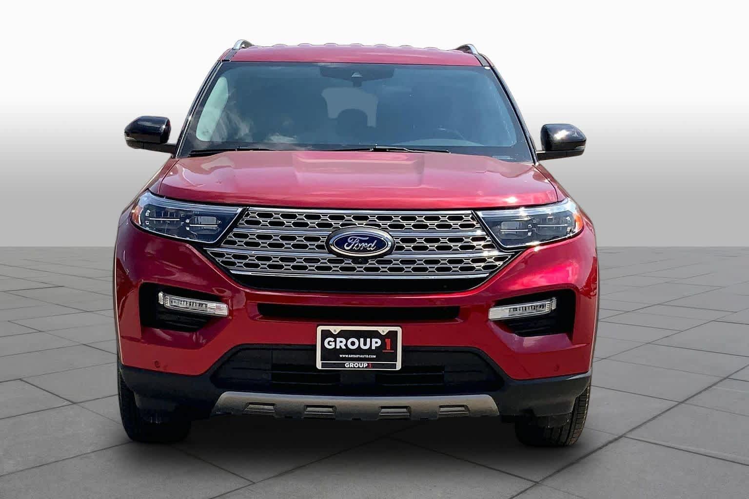 Used 2024 Ford Explorer Limited w/ Equipment Group 301A AWD/4WD image 4