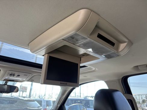 Used 2011 GMC Yukon Denali image 22