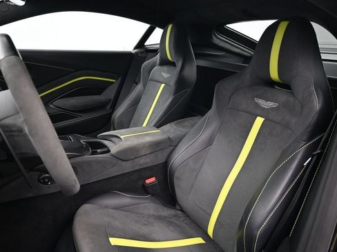 Used 2023 Aston Martin V8 Vantage Coupe RWD image 5