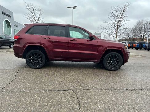 Certified 2021 Jeep Grand Cherokee Laredo X image 14