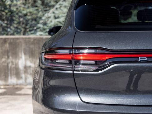 Certified 2026 Porsche Macan AWD/4WD image 20