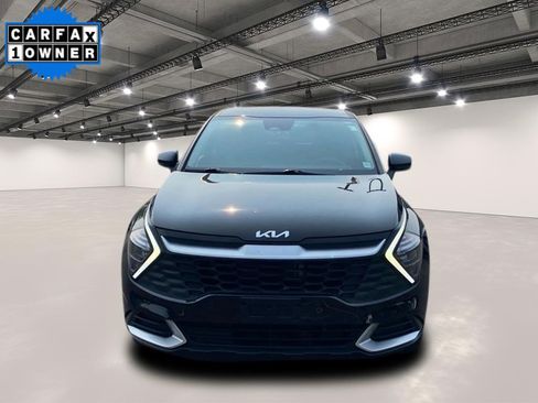 Used 2023 Kia Sportage LX image 3