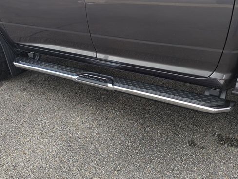 Used 2024 RAM 3500 Tradesman w/ Chrome Appearance Group AWD/4WD image 18