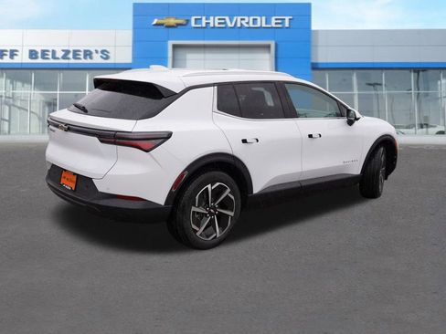 New 2026 Chevrolet Equinox EV LT FWD image 3