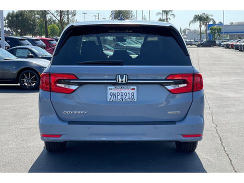 Certified 2024 Honda Odyssey Touring image 4