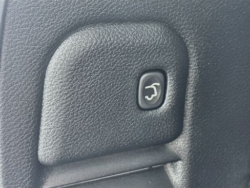 Used 2020 Jeep Grand Cherokee Altitude AWD/4WD image 31