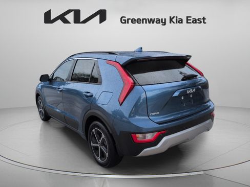 Certified 2023 Kia Niro EX FWD image 8