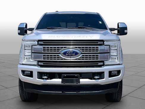 Used 2017 Ford F250 Platinum w/ Platinum Ultimate Package AWD/4WD image 4