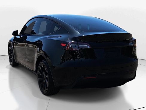 Used 2023 Tesla Model Y Long Range image 5