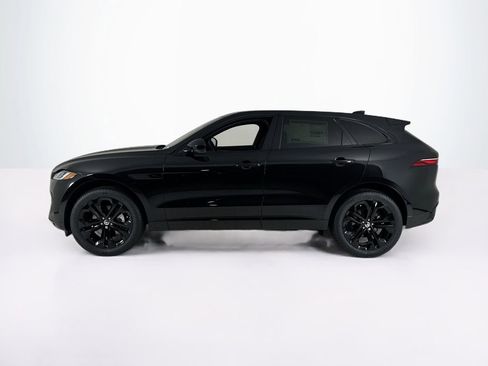 Certified 2025 Jaguar F-PACE R-Dynamic S image 2