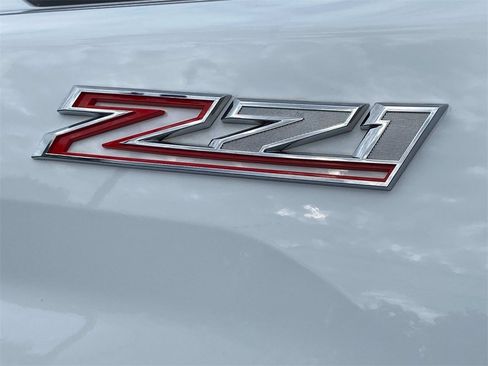 Used 2024 Chevrolet Silverado 2500 LT image 17