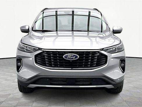 Used 2023 Ford Escape Platinum image 3