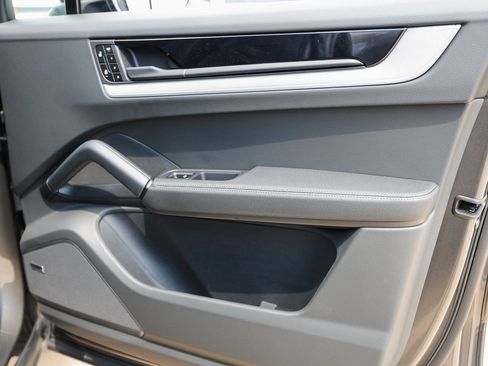 New 2026 Porsche Cayenne S image 26