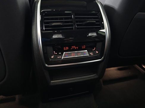 Used 2026 BMW X6 xDrive40i image 32