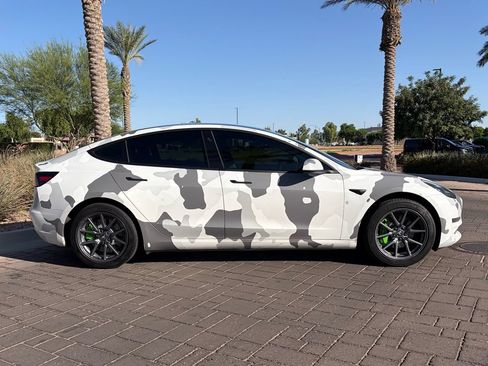 Used 2020 Tesla Model 3 Standard Range RWD image 2