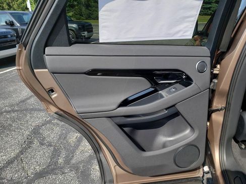 New 2026 Land Rover Range Rover Evoque S image 12